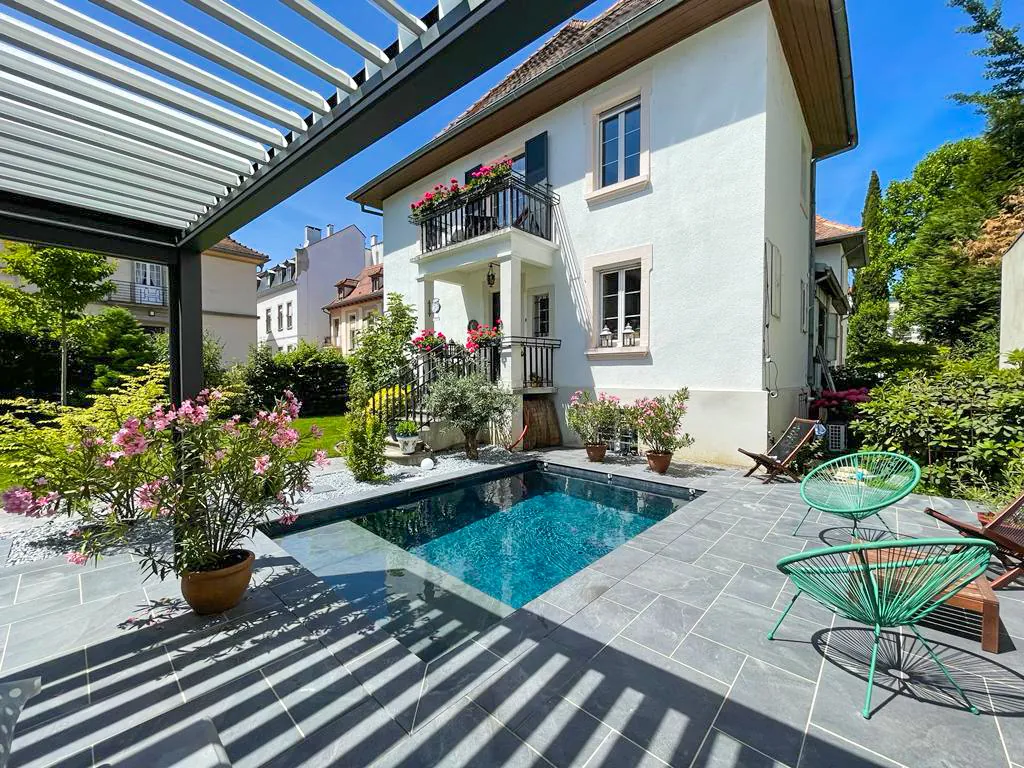 tom pousse paysage aménagement extérieur intégration piscine jardin ville