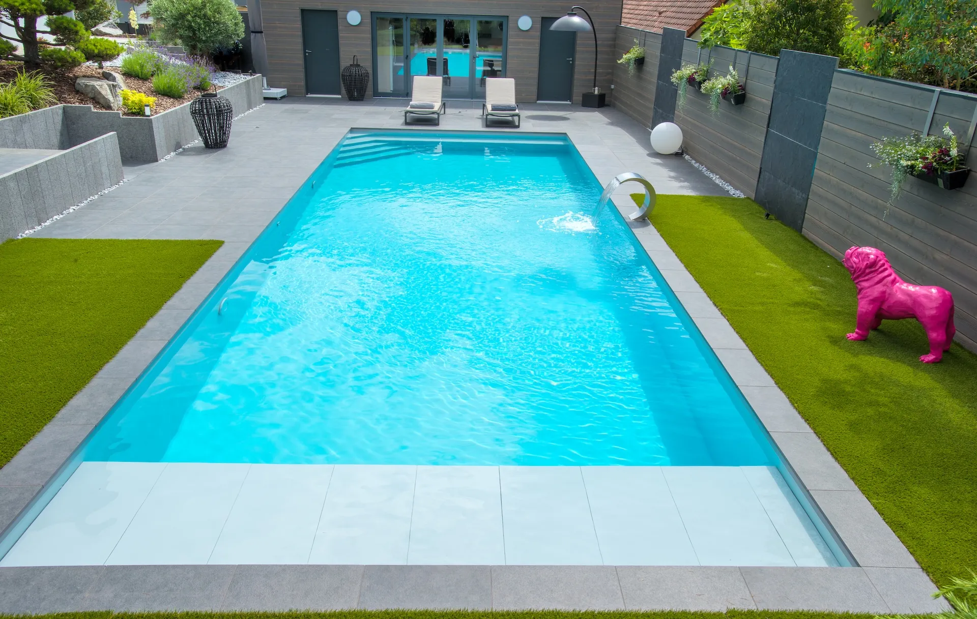 tom pousse paysage pisciniste intégration piscine jardin après