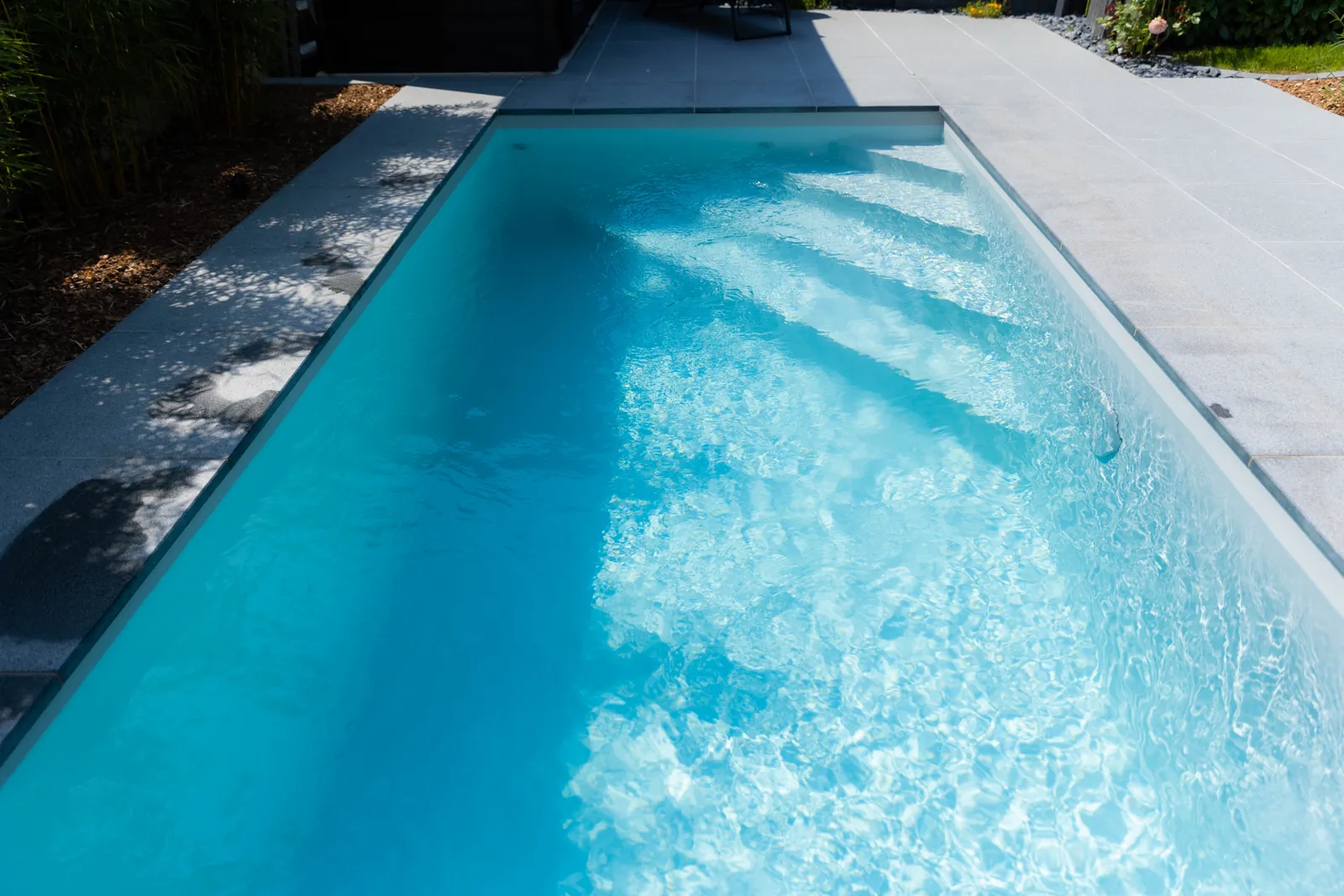 tom pousse paysage plage piscine dallage granit pierre naturelle