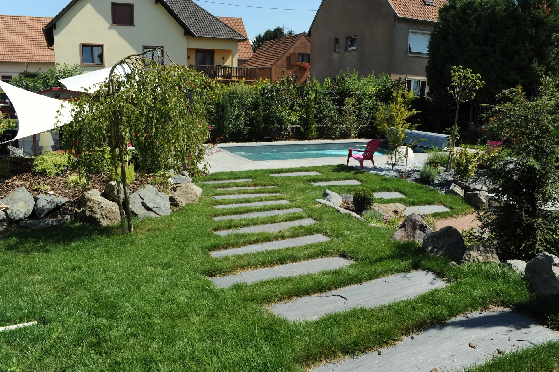 tom pousse paysagiste pisciniste aménagement extérieur jardin pas japonais pierre naturelle