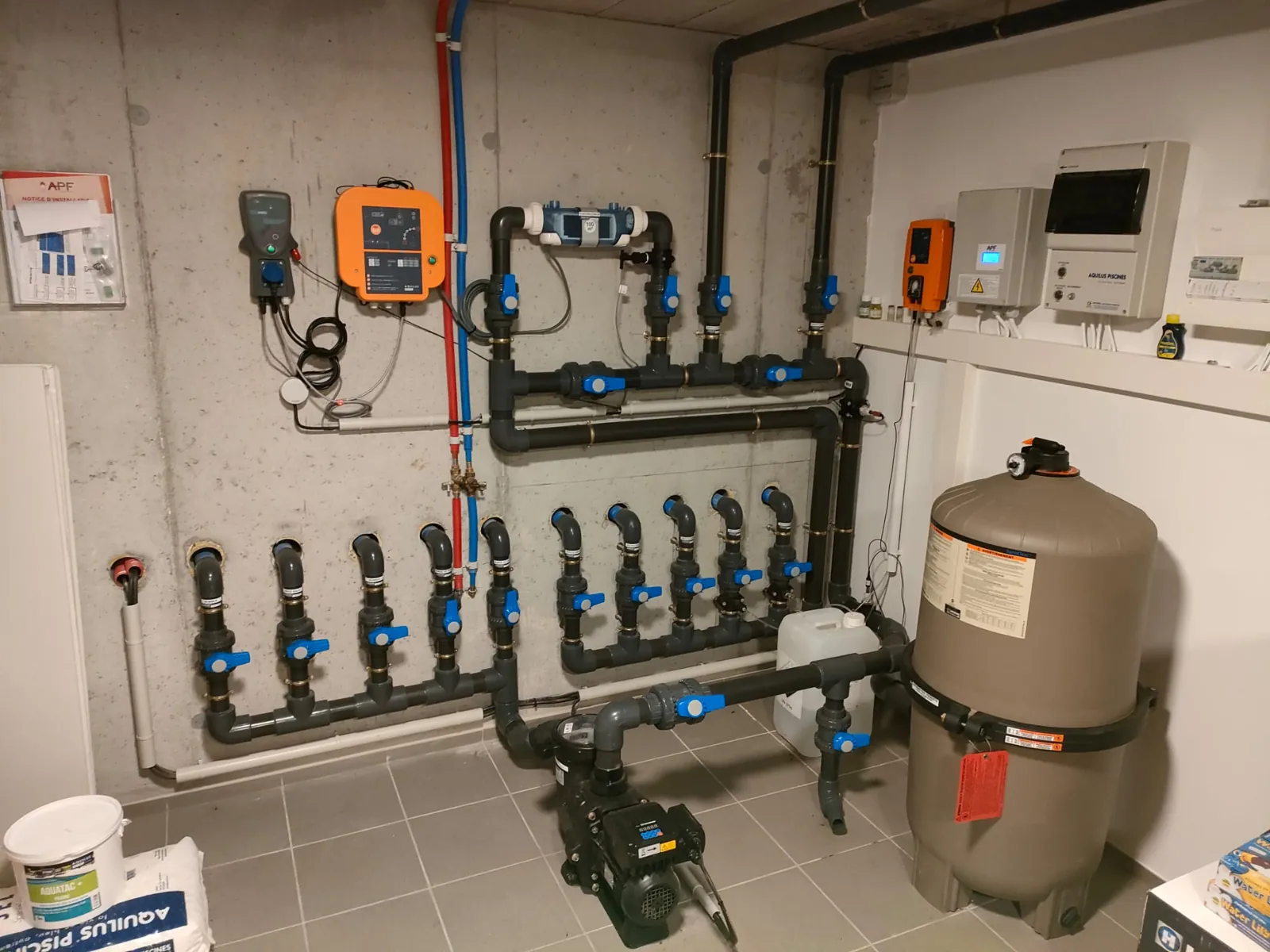 tom pousse piscine système automatique entretien suivi piscine pompe vitesse variable