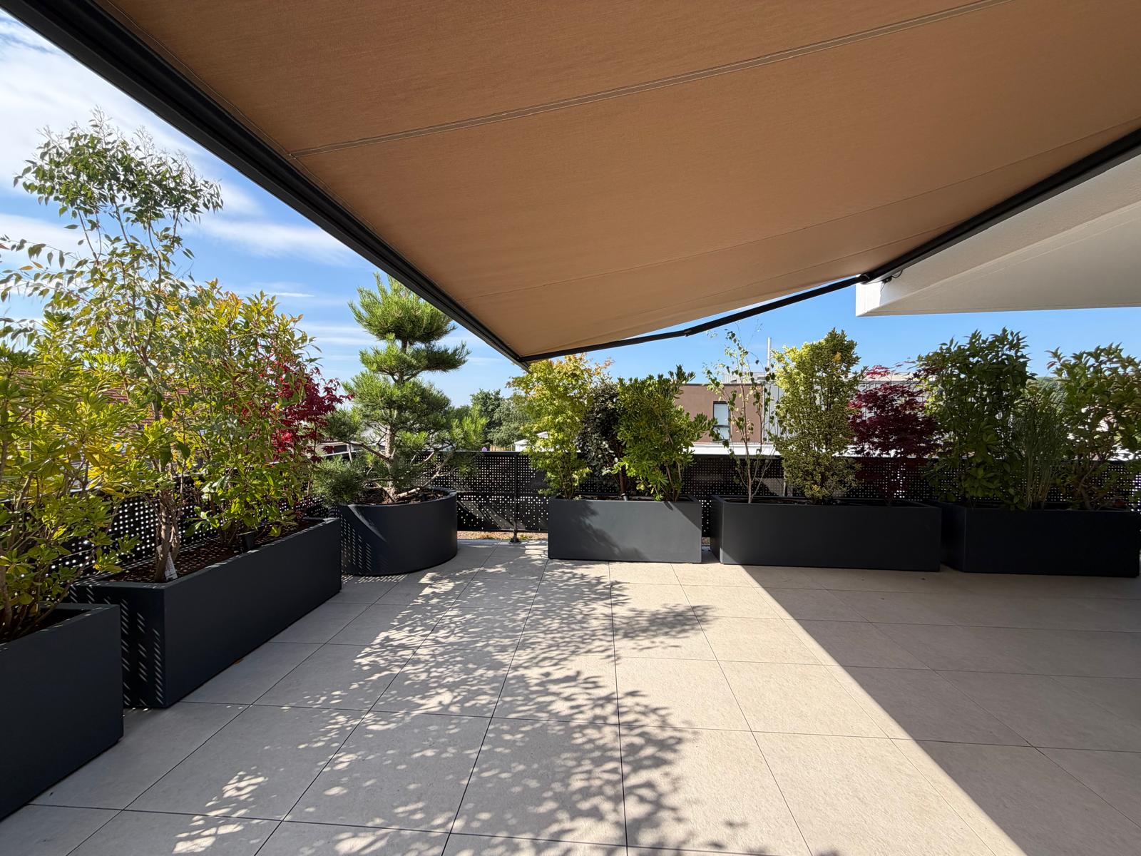 terrasse attique schiltigheim bacs plantations store paysagiste